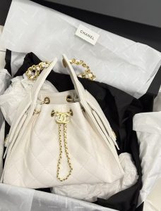 minimalist bags that look luxury neutral tones