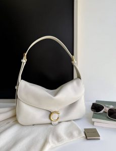 what makes a bag look expensive minimalist leather bag