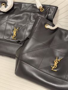 why some bags instantly look cheap texture comparison