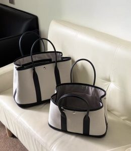 minimal luxury everyday bag details