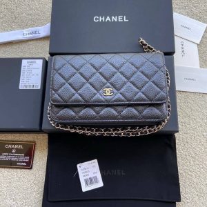 chanel classic flap leather details
