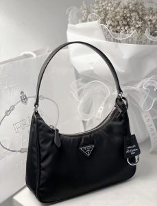 Prada Re Edition 2005 shoulder bag front view