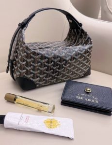 structured tote bag for office